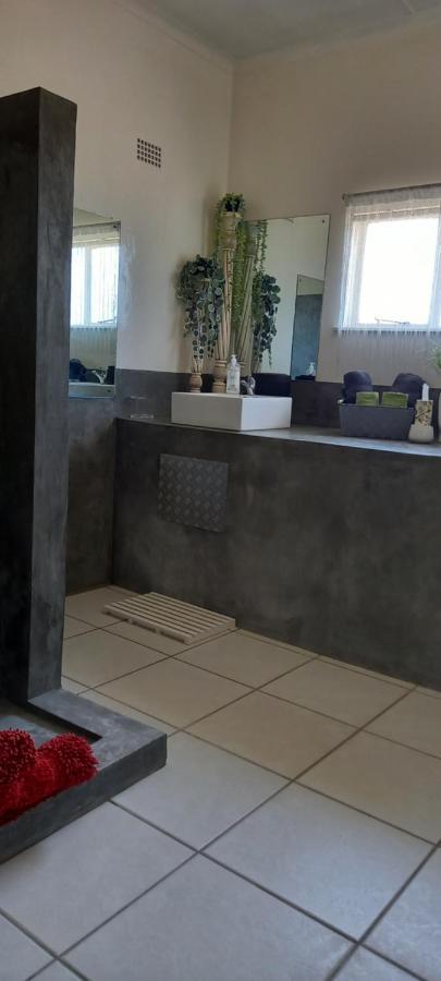 Mitat Guesthouse Б’юфорт-Вест Екстер'єр фото