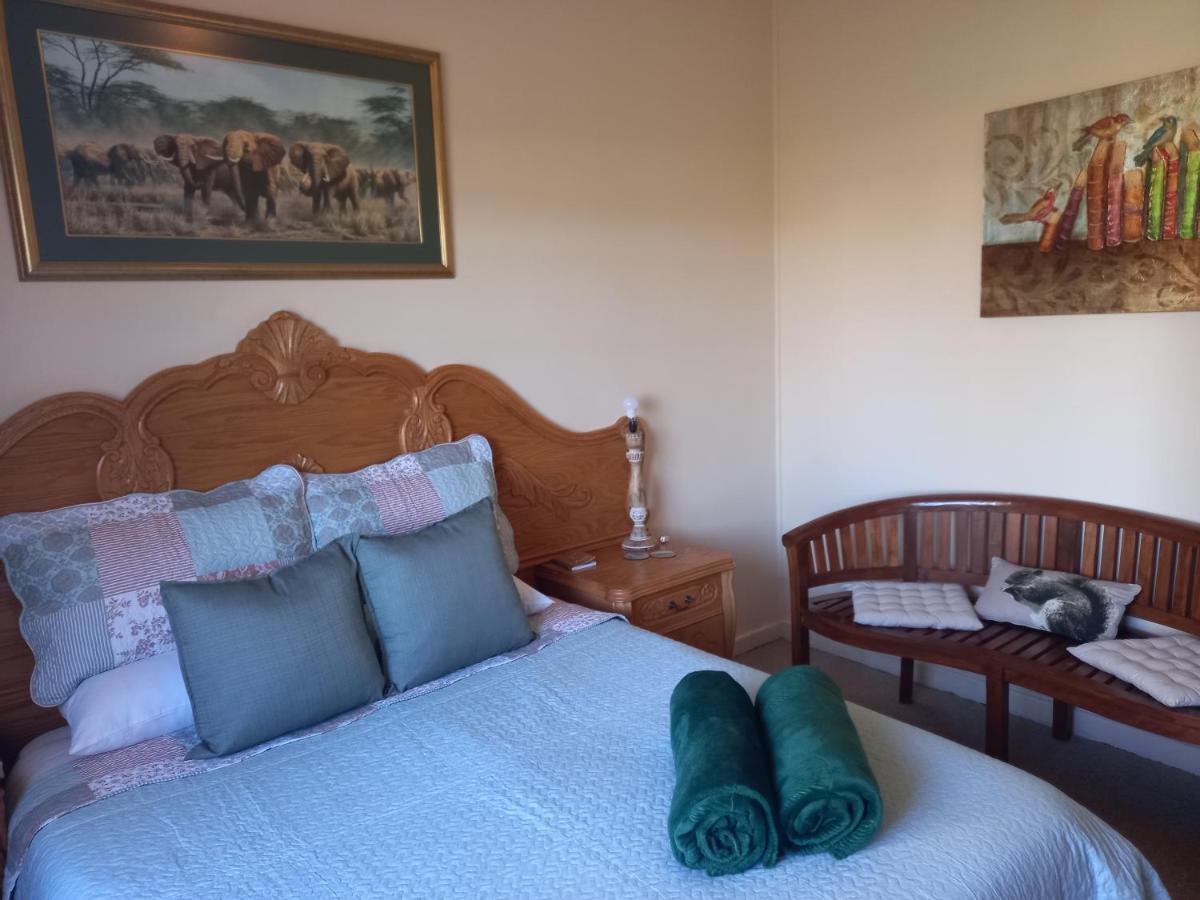 Mitat Guesthouse Б’юфорт-Вест Екстер'єр фото